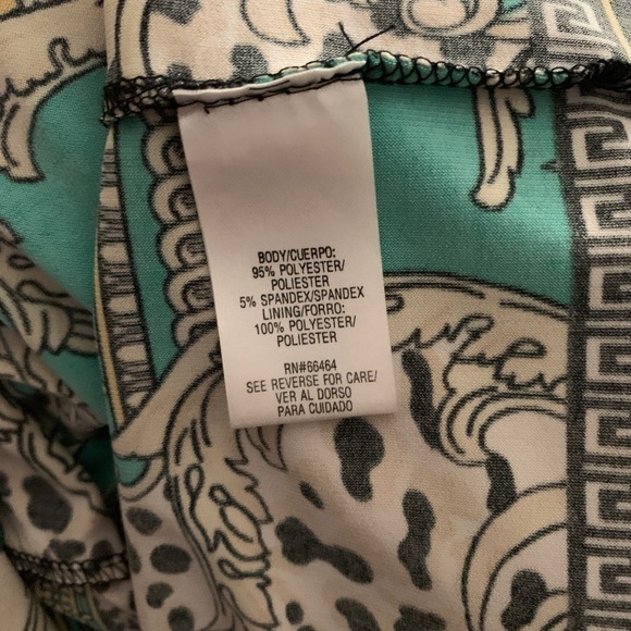 Sandra Darren Sleeveless Dress Green and Black Surplus Top Size 14 Scarf Print - Picture 7 of 8